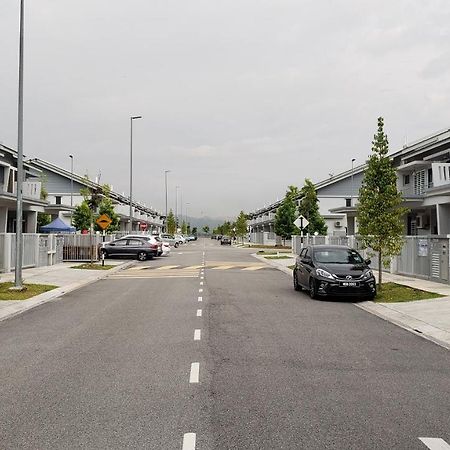 Sr Home-Stay @ Klia Kuala Lumpur Exteriör bild
