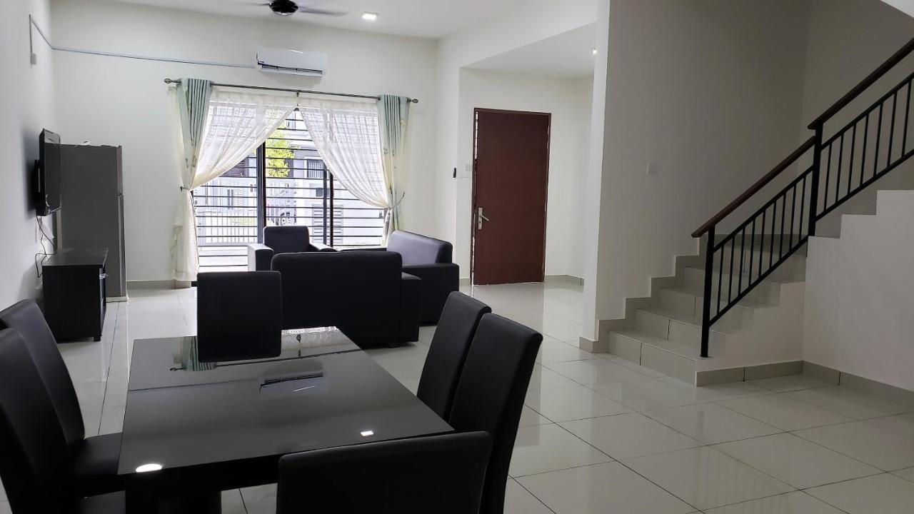 Sr Home-Stay @ Klia Kuala Lumpur Exteriör bild